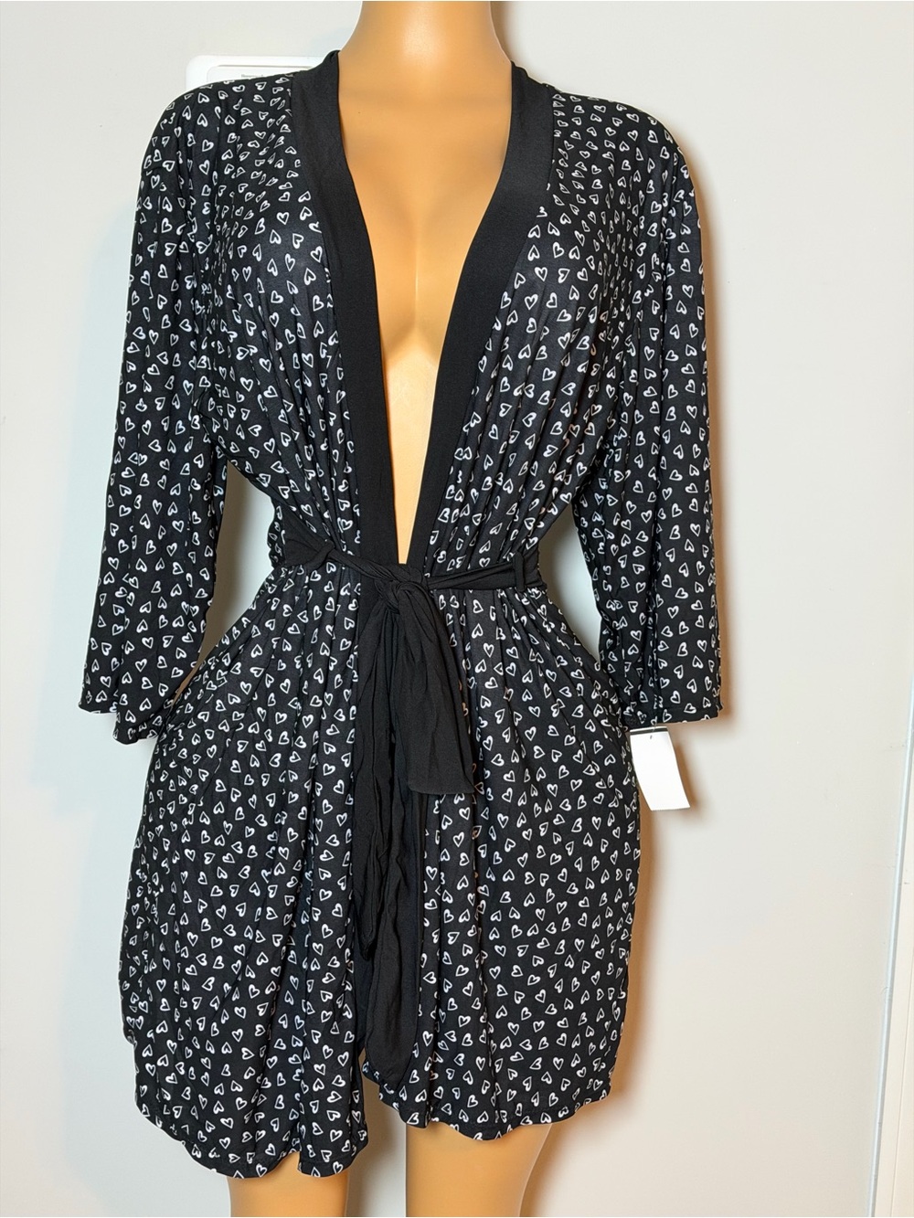 Marilyn Monroe Black Robe with White Heart Print and Tie Belt